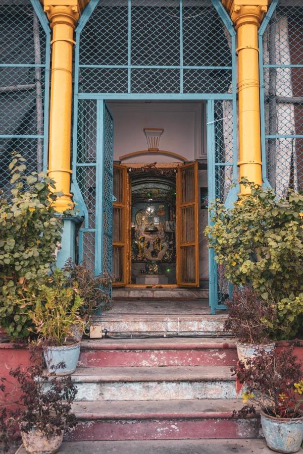 Vishnu Rest House Varanasi Esterno foto
