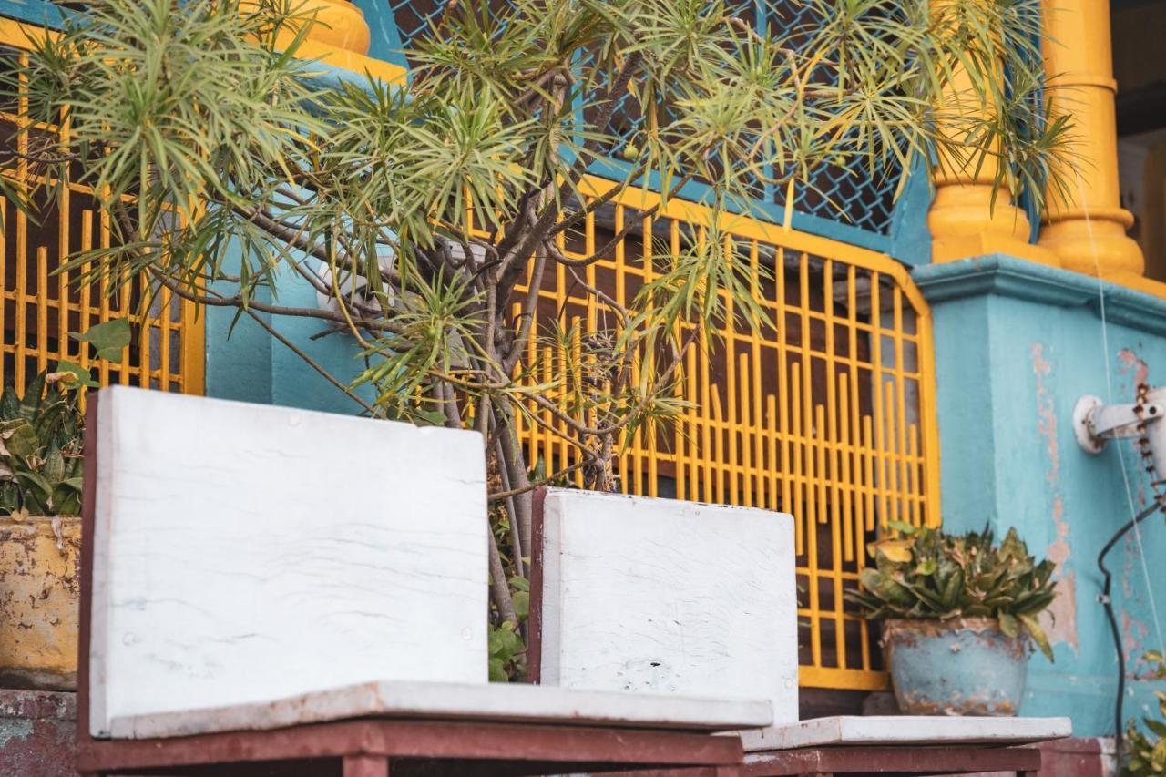 Vishnu Rest House Varanasi Esterno foto