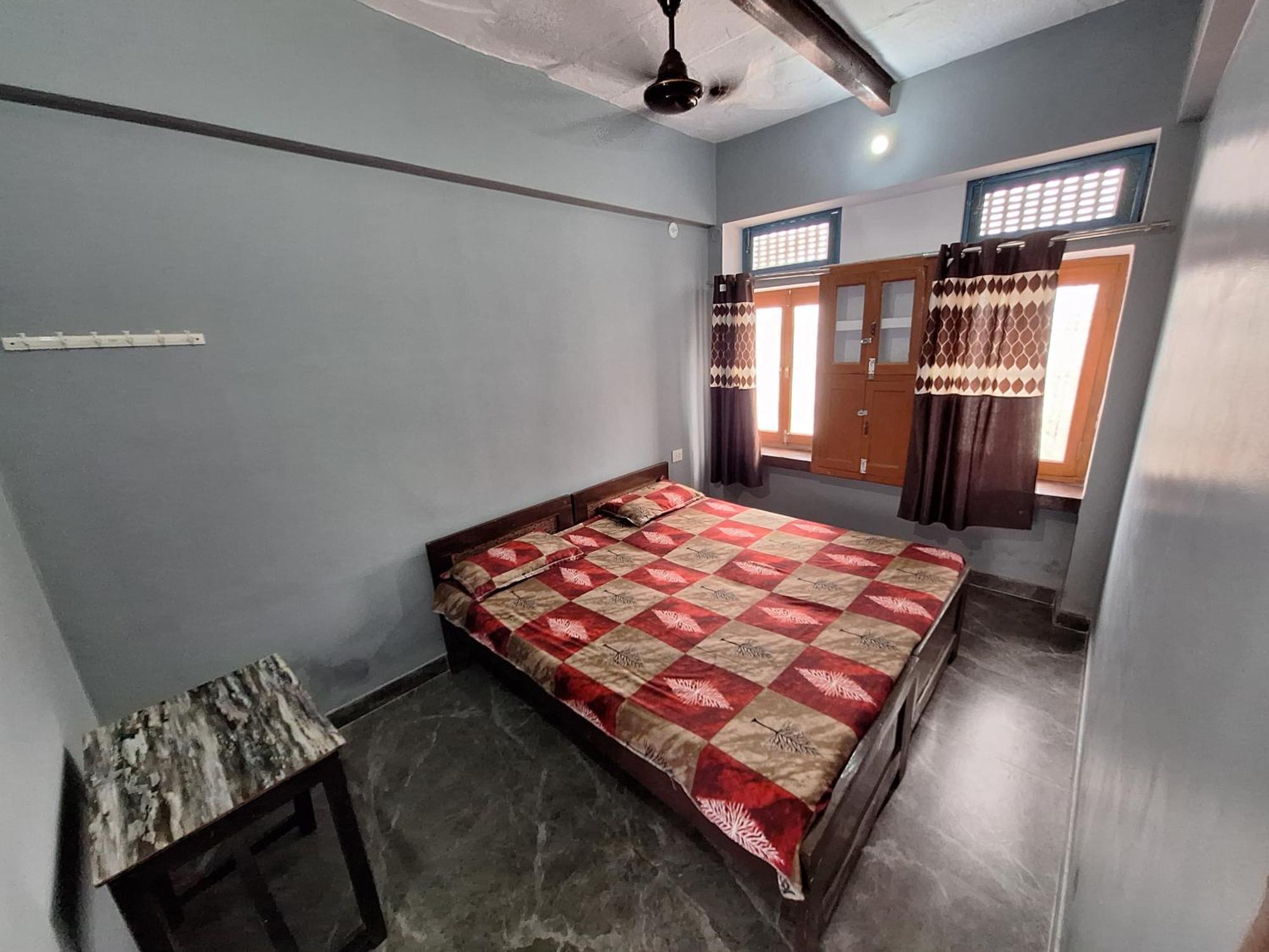 Vishnu Rest House Varanasi Esterno foto