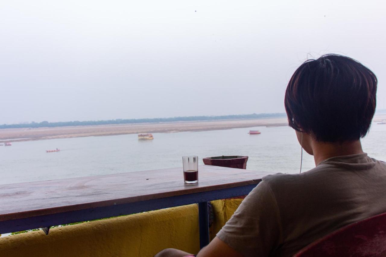 Vishnu Rest House Varanasi Esterno foto